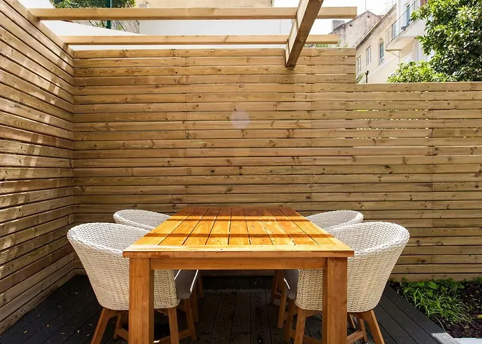Charming Terrace - Liberdade Apartment Lissabon