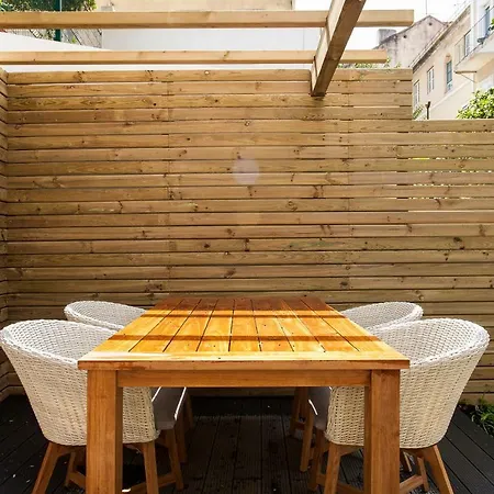 Charming Terrace - Liberdade Daire Lisboa